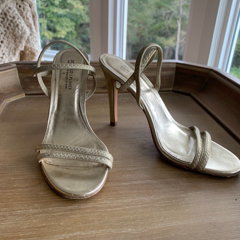 Donald Pliner heels